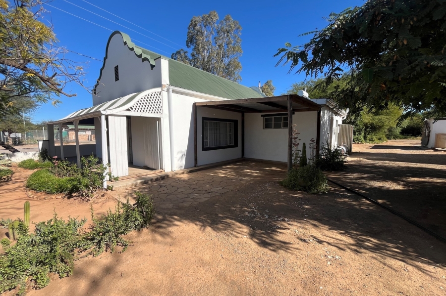4 Bedroom Property for Sale in Steytlerville Eastern Cape